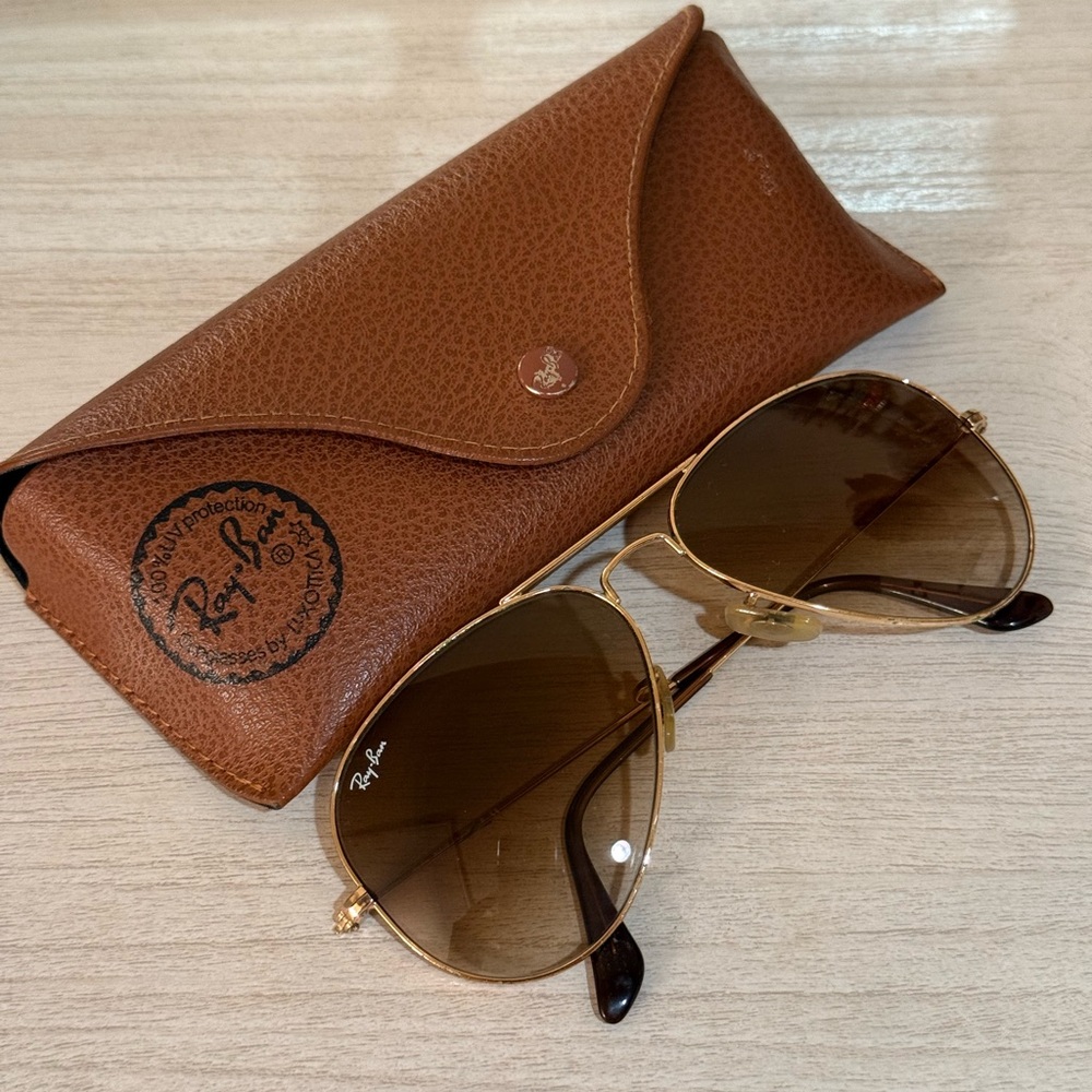 Ray-Ban Gold Aviator Sunglasses with Brown Case